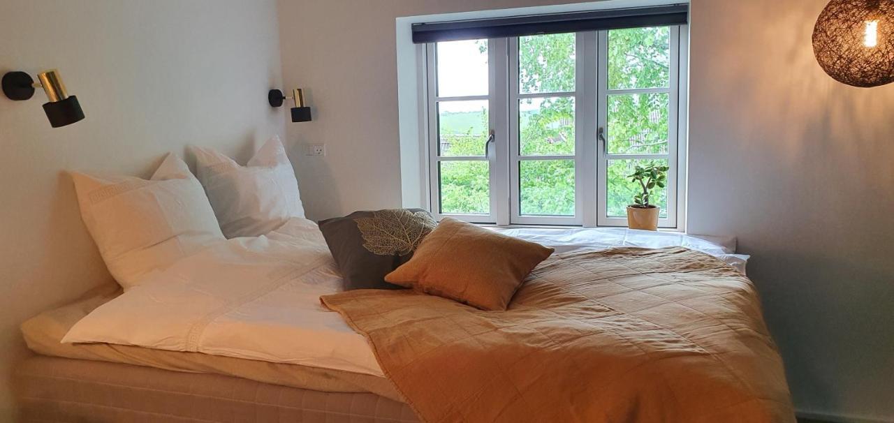 Bed and Breakfast Hos Molsgaarden à Knebel Extérieur photo